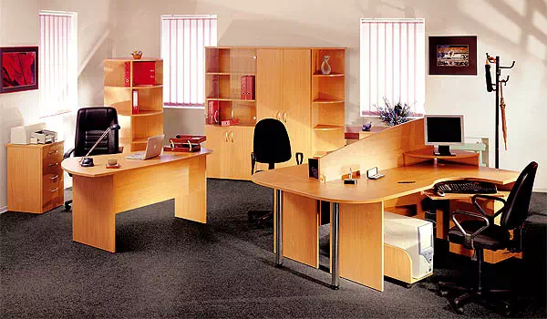 Варіант комплектації офісних меблів Персонал для керівника та персоналу